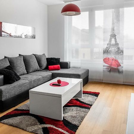 Flexible Selfcheckins 7 - Zagreb - Garage - Electric Vehicle Ccharger - Loggia - New - Luxury - Apartments Repinc 7 Екстер'єр фото