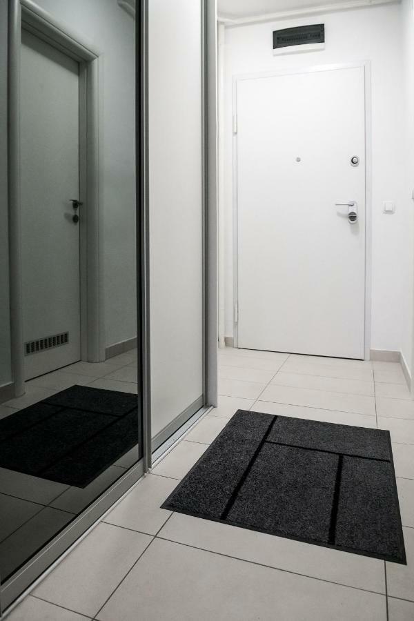 Flexible Selfcheckins 7 - Zagreb - Garage - Electric Vehicle Ccharger - Loggia - New - Luxury - Apartments Repinc 7 Екстер'єр фото