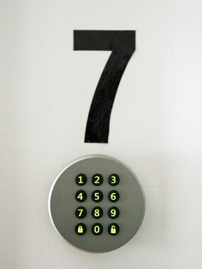 Flexible Selfcheckins 7 - Zagreb - Garage - Electric Vehicle Ccharger - Loggia - New - Luxury - Apartments Repinc 7 Екстер'єр фото